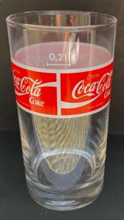 309067-1 € 3,00 coca cola glas rood witte rand D6 h12 cm.jpeg